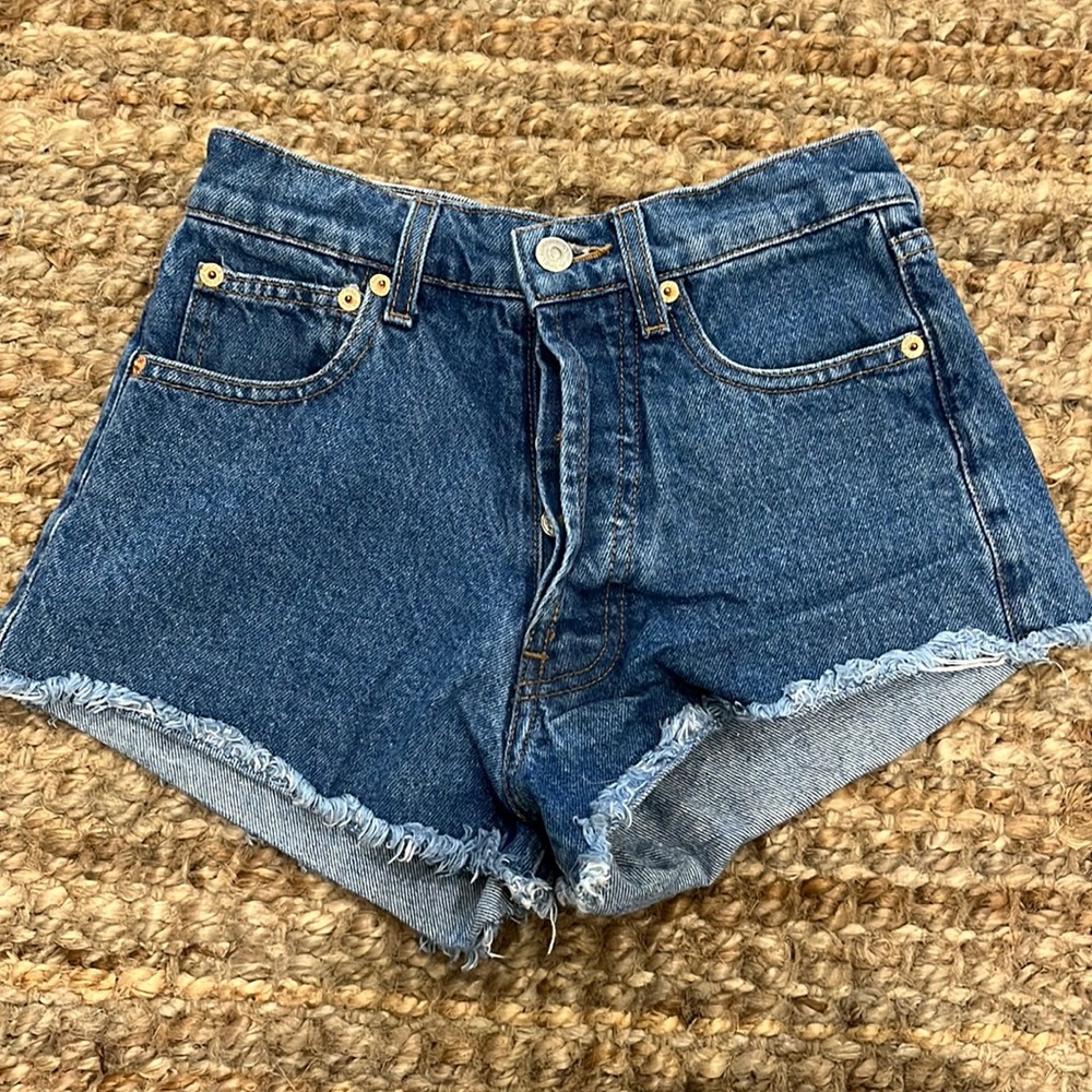 The Laundry Room denim shorts like new!